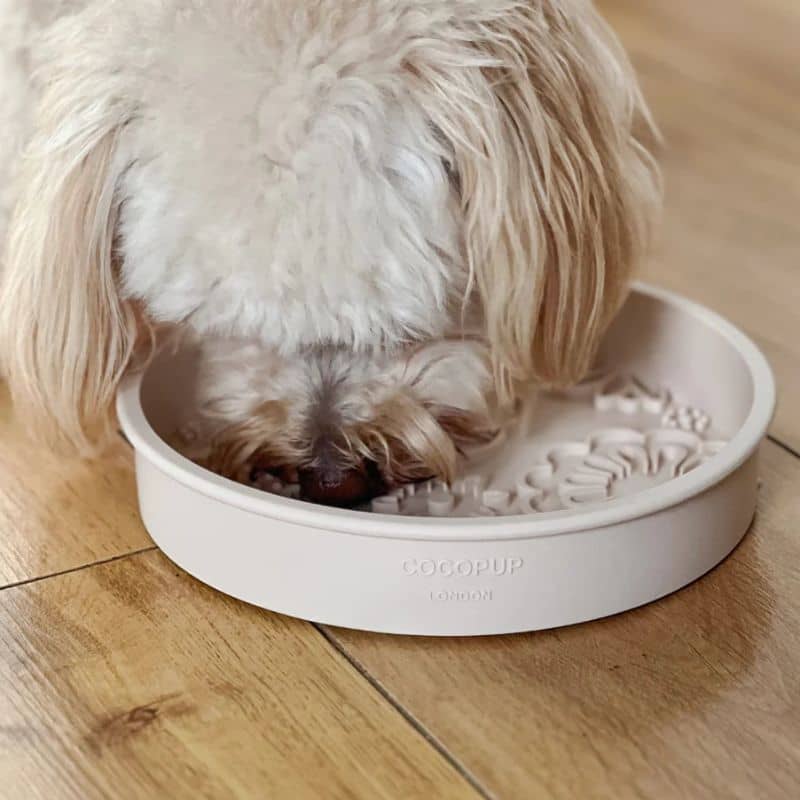 tapis de léchage et d'occupation pour chien et chat avec une grande ventouse à l'arrière - gamelle anti-glouton