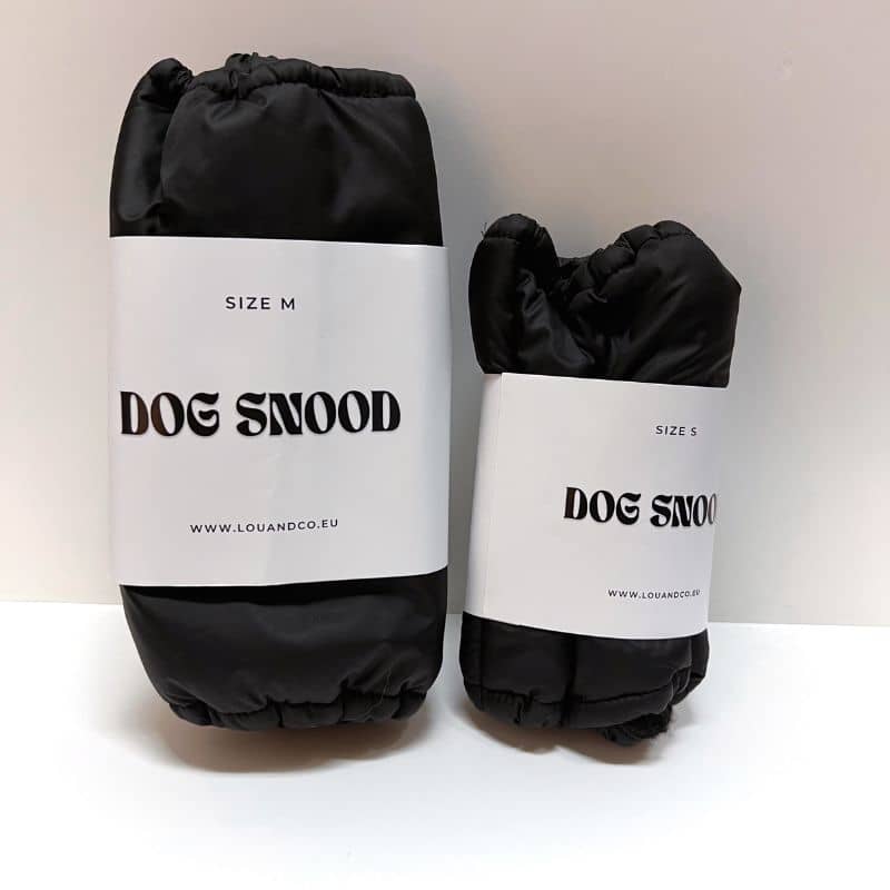 Packaging du snood waterproof avec doublure en polaire chaude pour chien Lou & Co - protection des longues oreilles contre les épillets, l'humidité et les boules de glace / neige