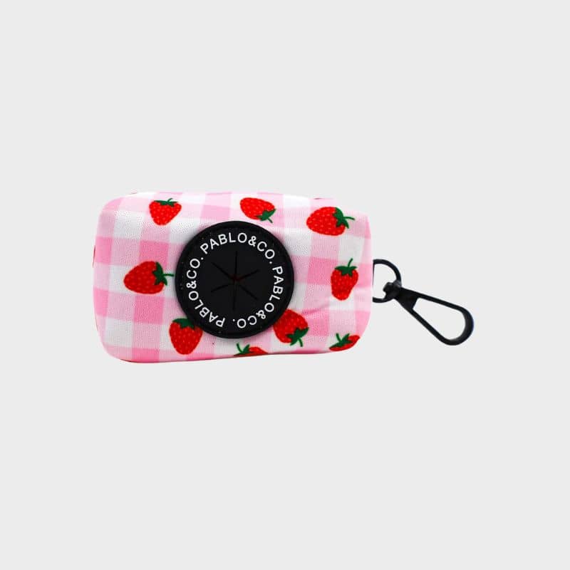 Distributeur de sac à déjection chien motif Strawberry fields de Pablo & Co