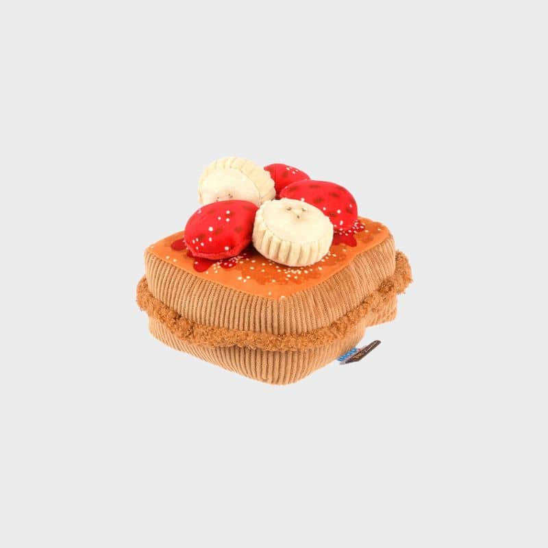 jouet peluche pour chien PLAY x IHOP en forme de toast de pain perdu / french toast qui couine 