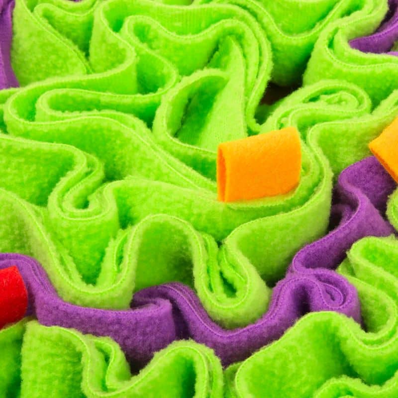 tapis de fouille et d'occupation en forme de brunch de la marque PLAY idéal pour occuper et stimuler le chien grâce à la recherche de friandises faisant travailler son flair - Play snuffle mat Savory sunrise